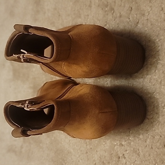 Aldo Ankle Boots Brown Suede - Picture 6 of 9